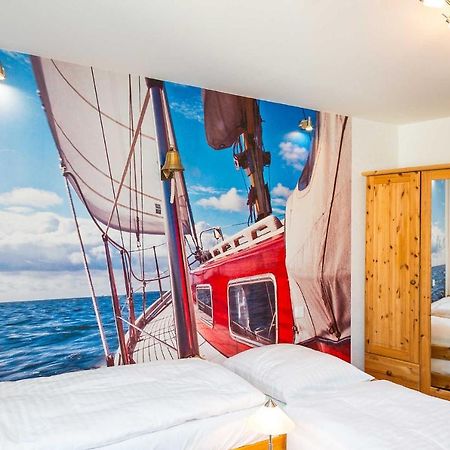 Traumfaengerloge -Hafenresidenz Apartamento Waren  Exterior foto