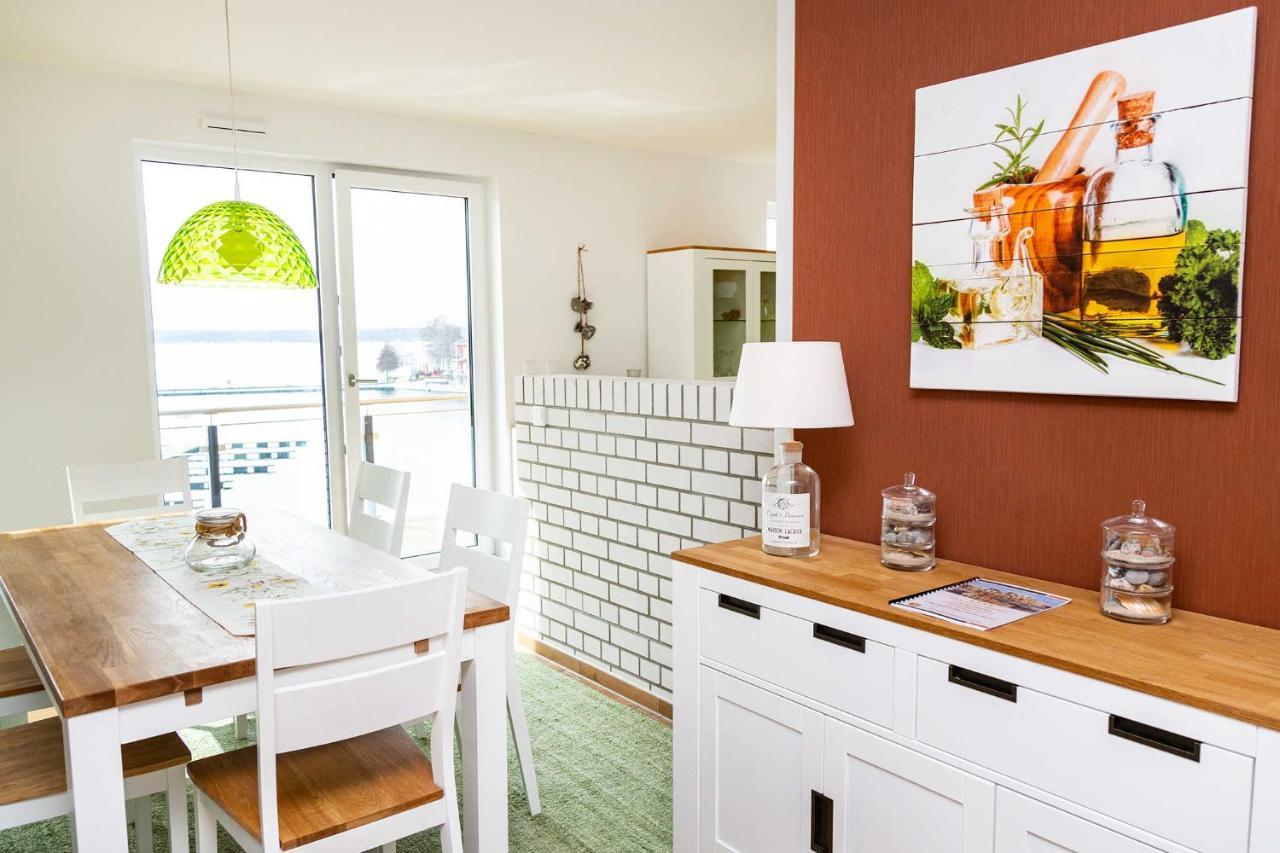 Traumfaengerloge -Hafenresidenz Apartamento Waren  Exterior foto