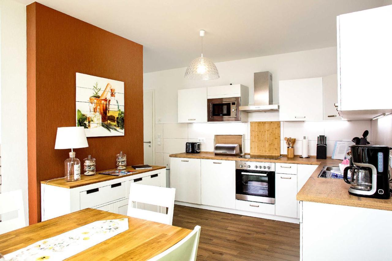 Traumfaengerloge -Hafenresidenz Apartamento Waren  Exterior foto